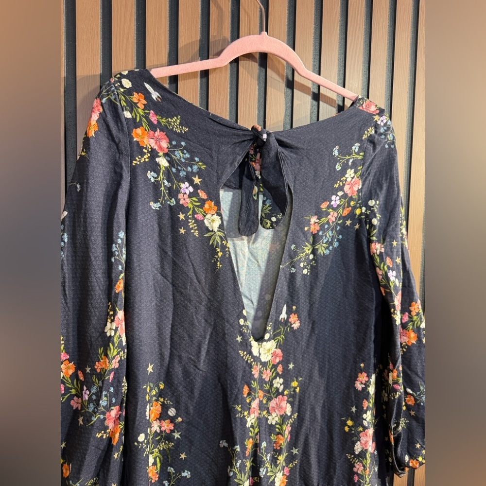 Farm Floral Black Top Sz L - Picture 5 of 11